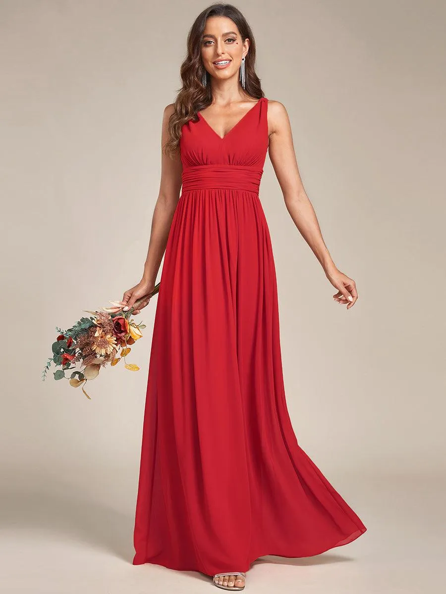 Col V sans manches plissé chiffon robe longue soirée