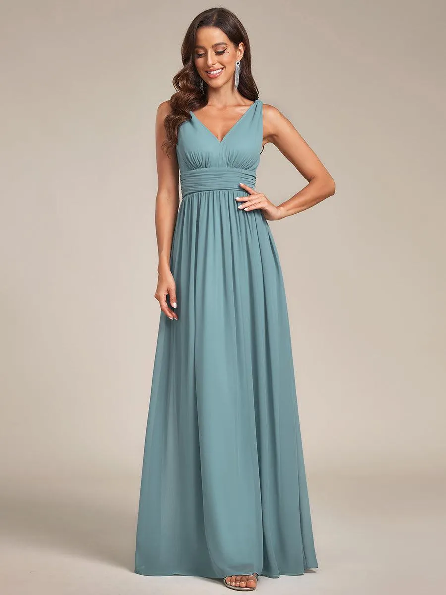 Col V sans manches plissé chiffon robe longue soirée
