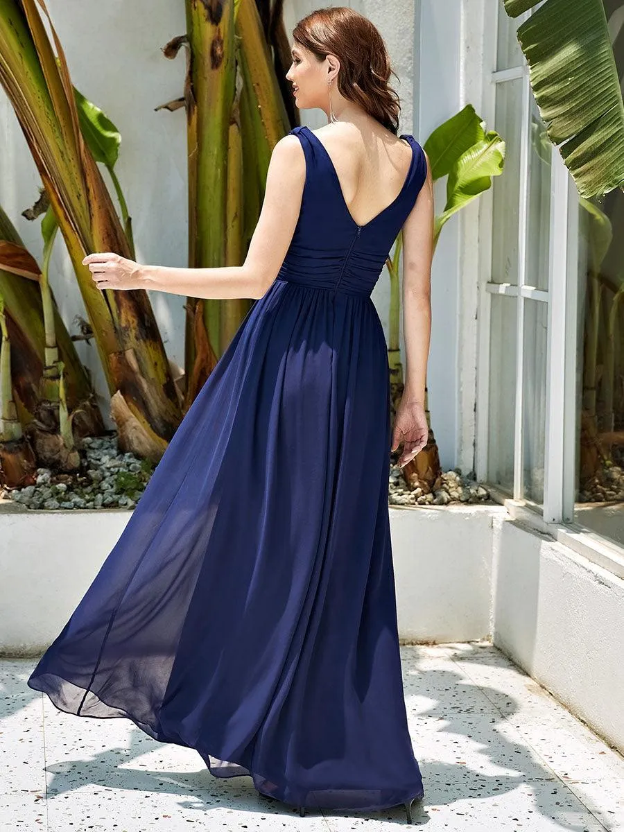 Col V sans manches plissé chiffon robe longue soirée
