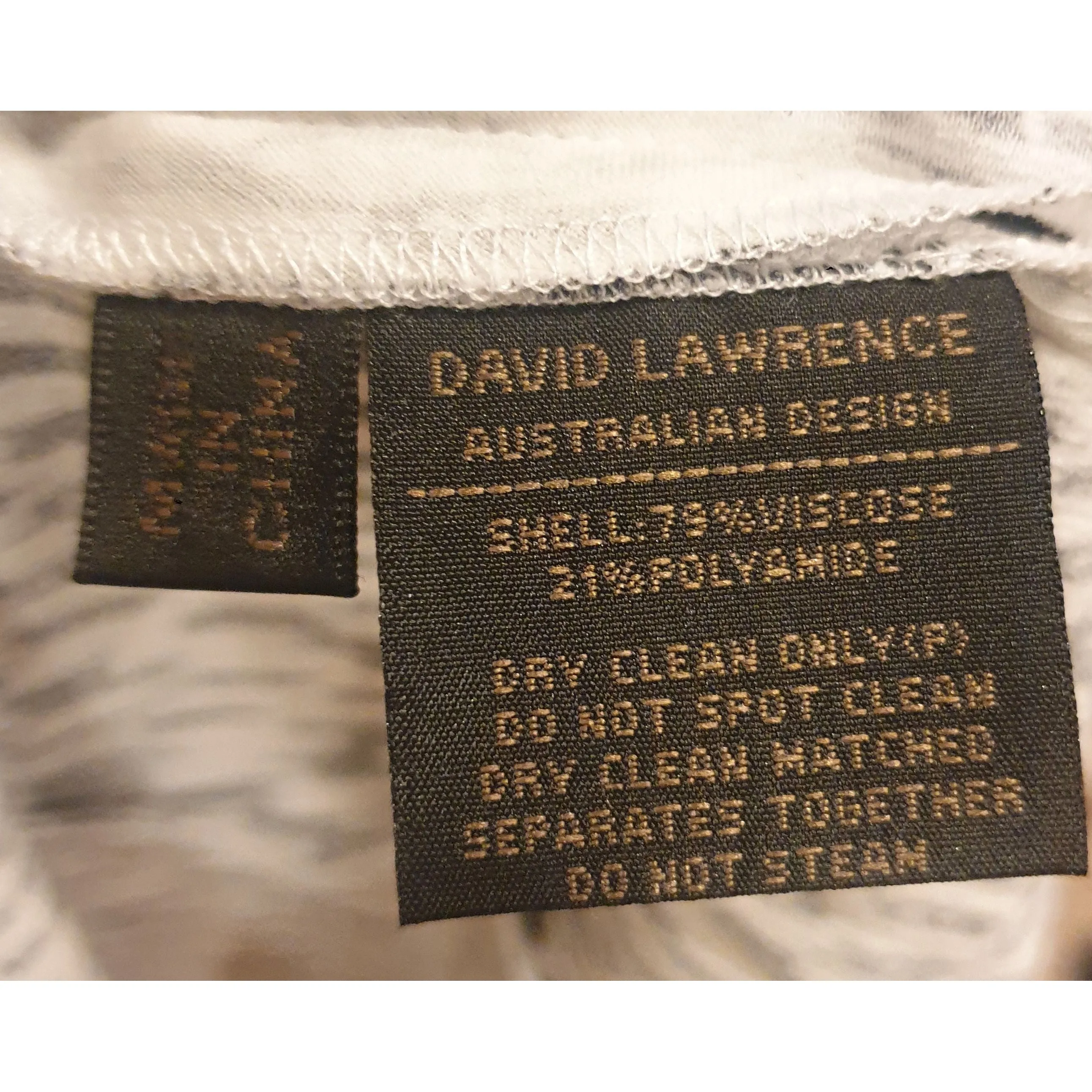 David Lawrence black and white sleeveless dress with V-neck size 10