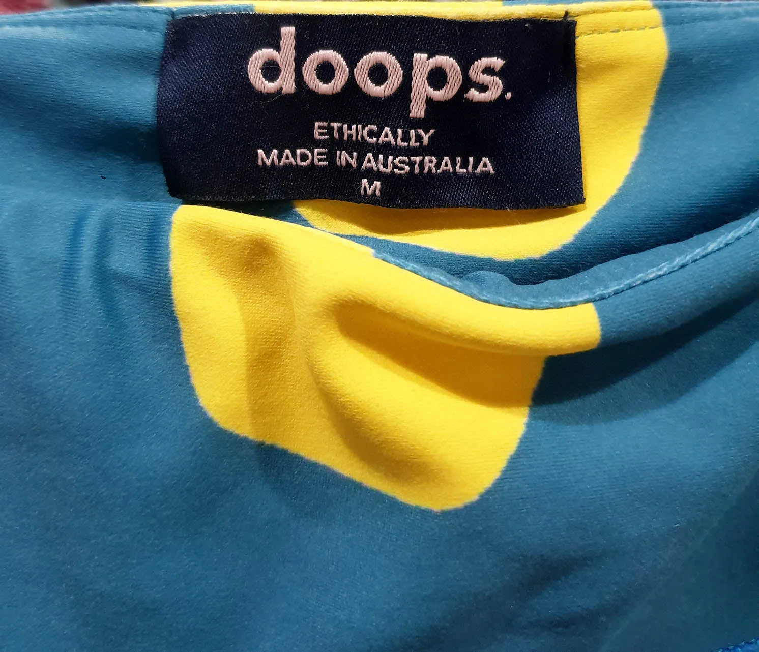 Doops unique print yoga pants medium