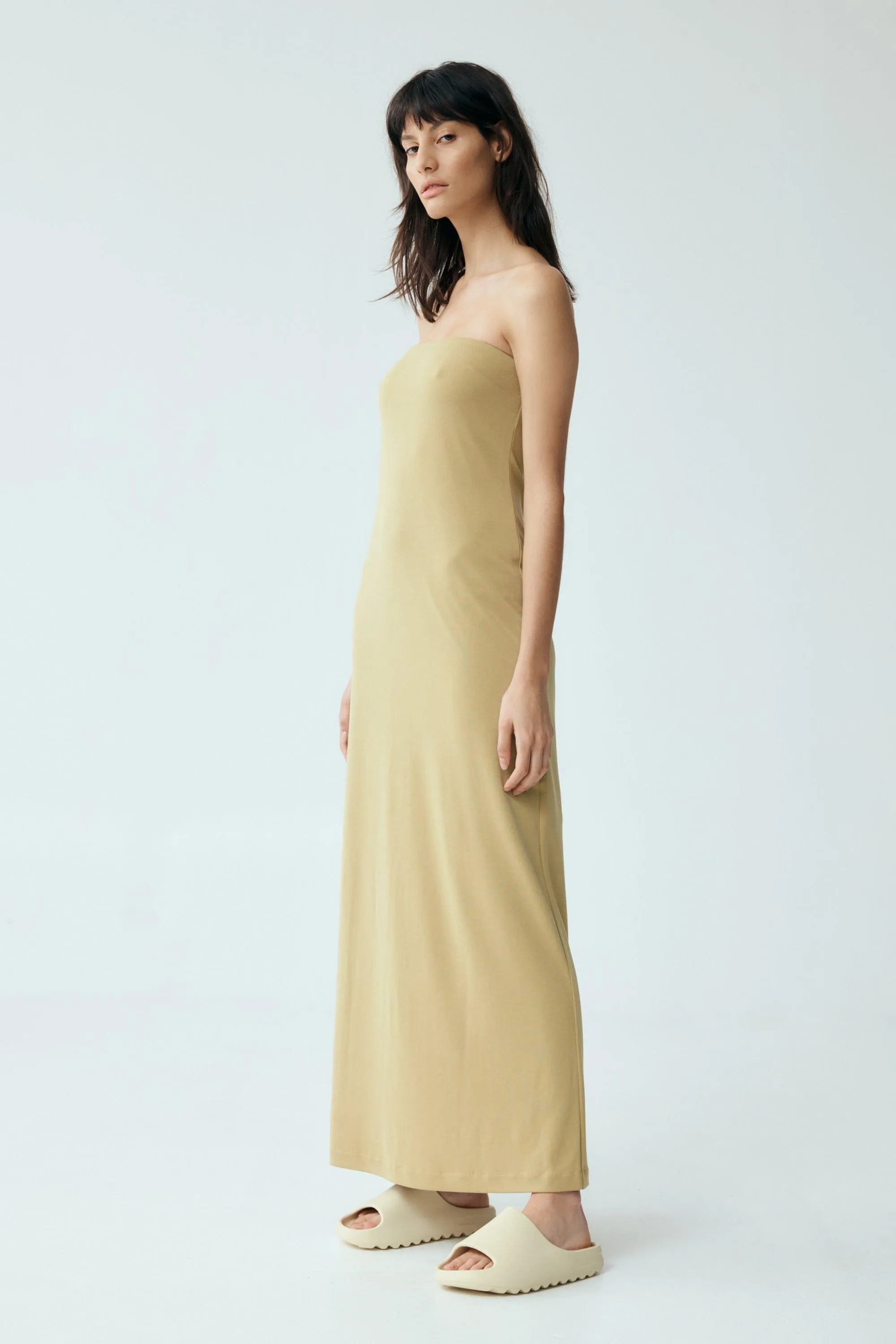 FORM STRAPLESS MAXI DRESS