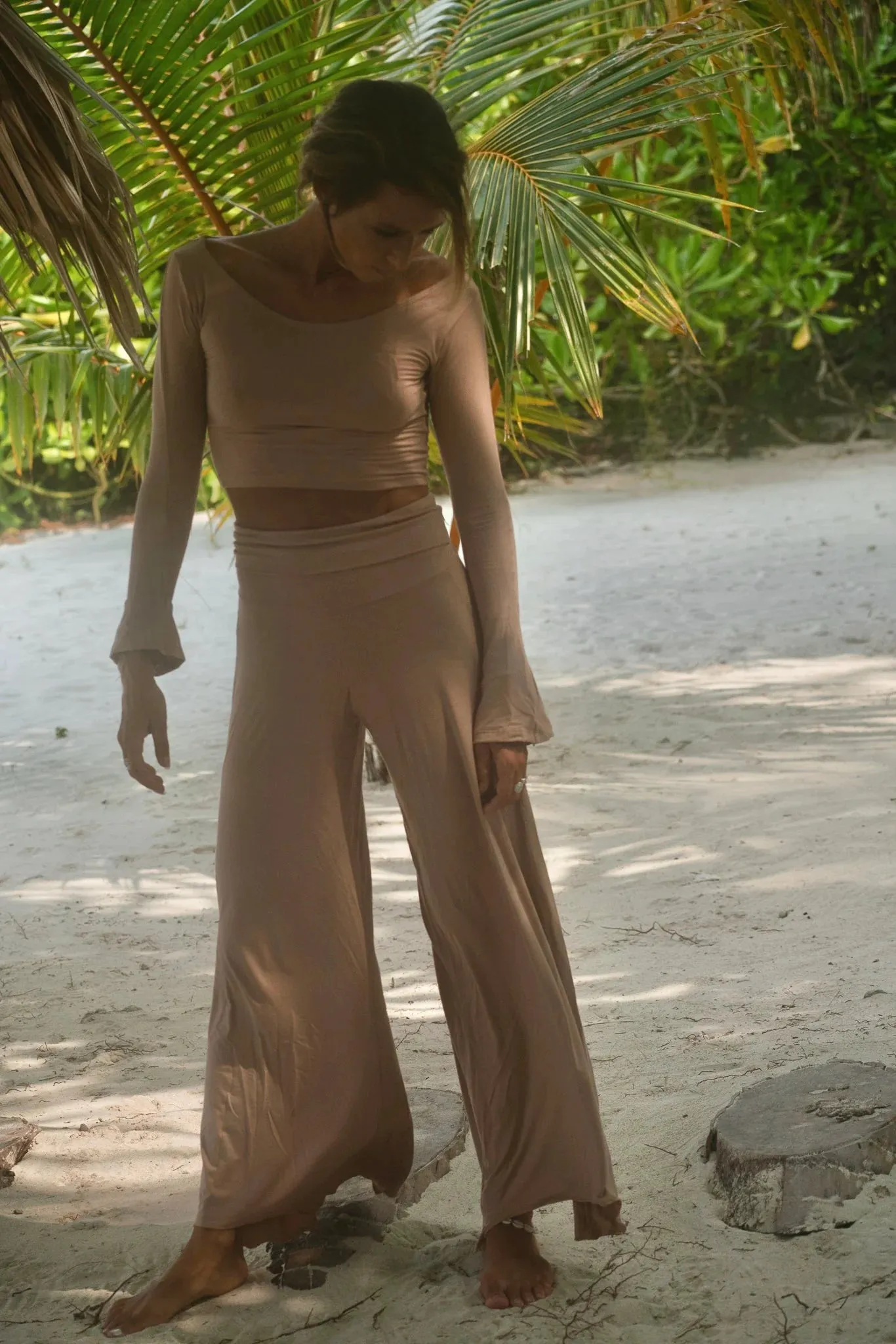 LEYLA LONG TOP