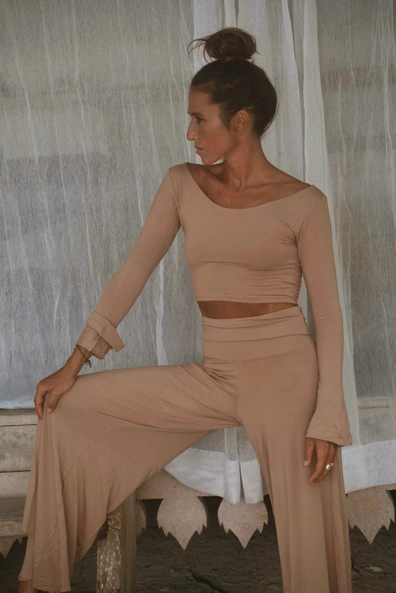 LEYLA LONG TOP