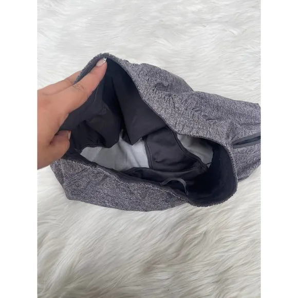 Lululemon Tracker Short V 4&quot; Heathered Black Sz 6 Swift Running