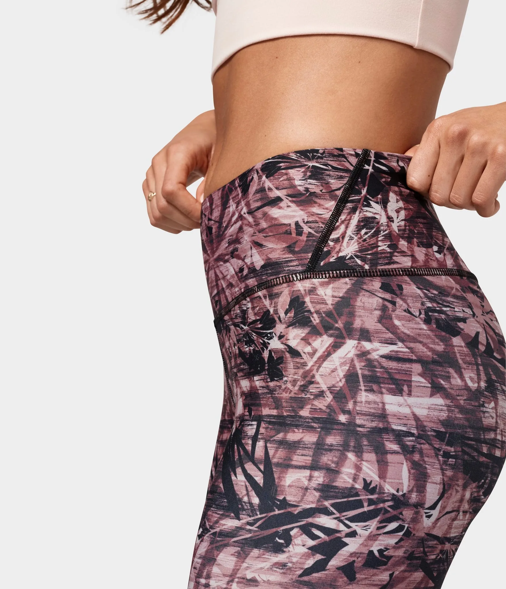 Manduka Apparel - Women's Floral Camo Legging - Fig Multi