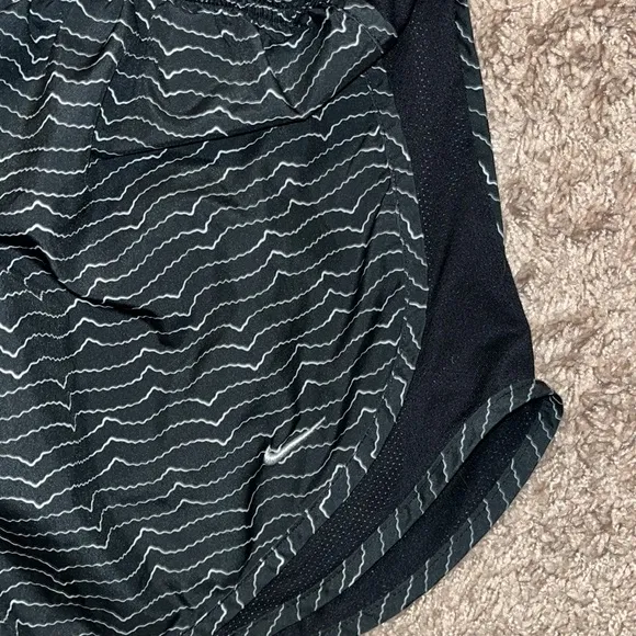 💜Nike running shorts