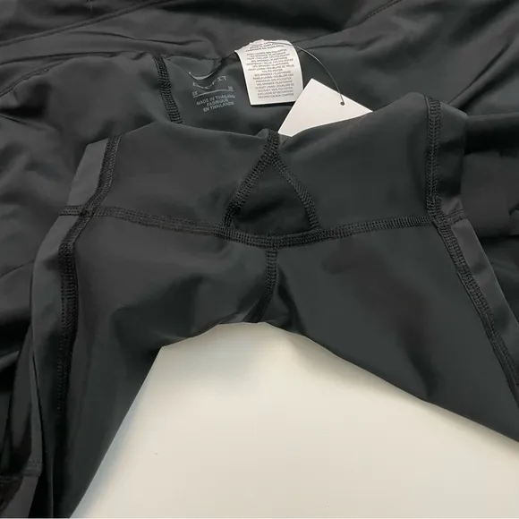 Nike Shorts Built In Biker 2-in-1 Swift Dri-FIT MR 3” Cellphone Pocket Black