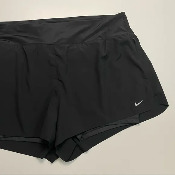 Nike Shorts Built In Biker 2-in-1 Swift Dri-FIT MR 3” Cellphone Pocket Black