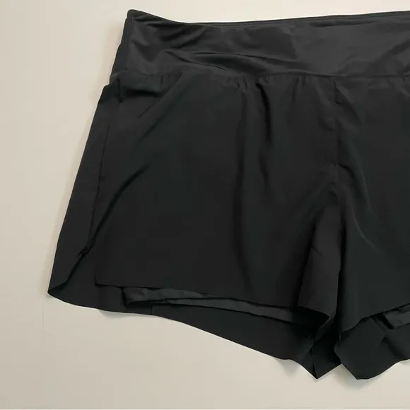 Nike Shorts Built In Biker 2-in-1 Swift Dri-FIT MR 3” Cellphone Pocket Black