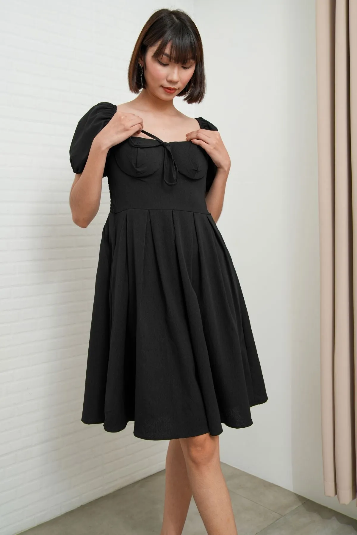 ODESSA Puff-Sleeve Padded Dress (Black)