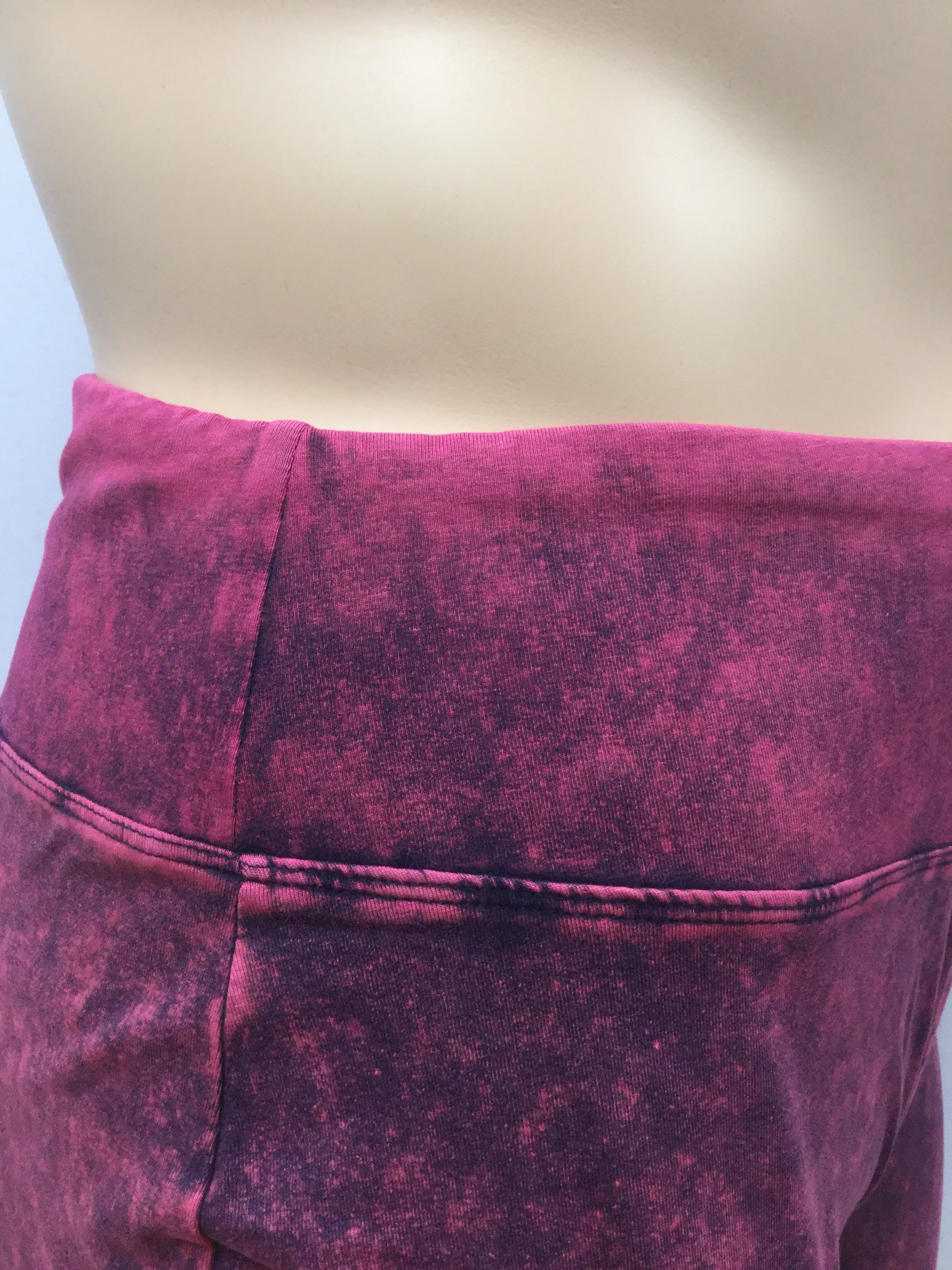 Plus X Mineral Wash Mineral Leggings- Fushia Yoga