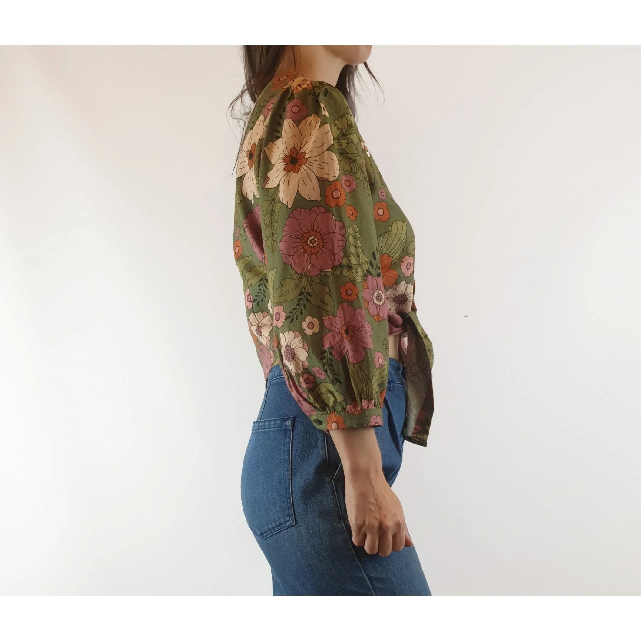 Princess Highway green floral long sleeve cropped shirt size 8