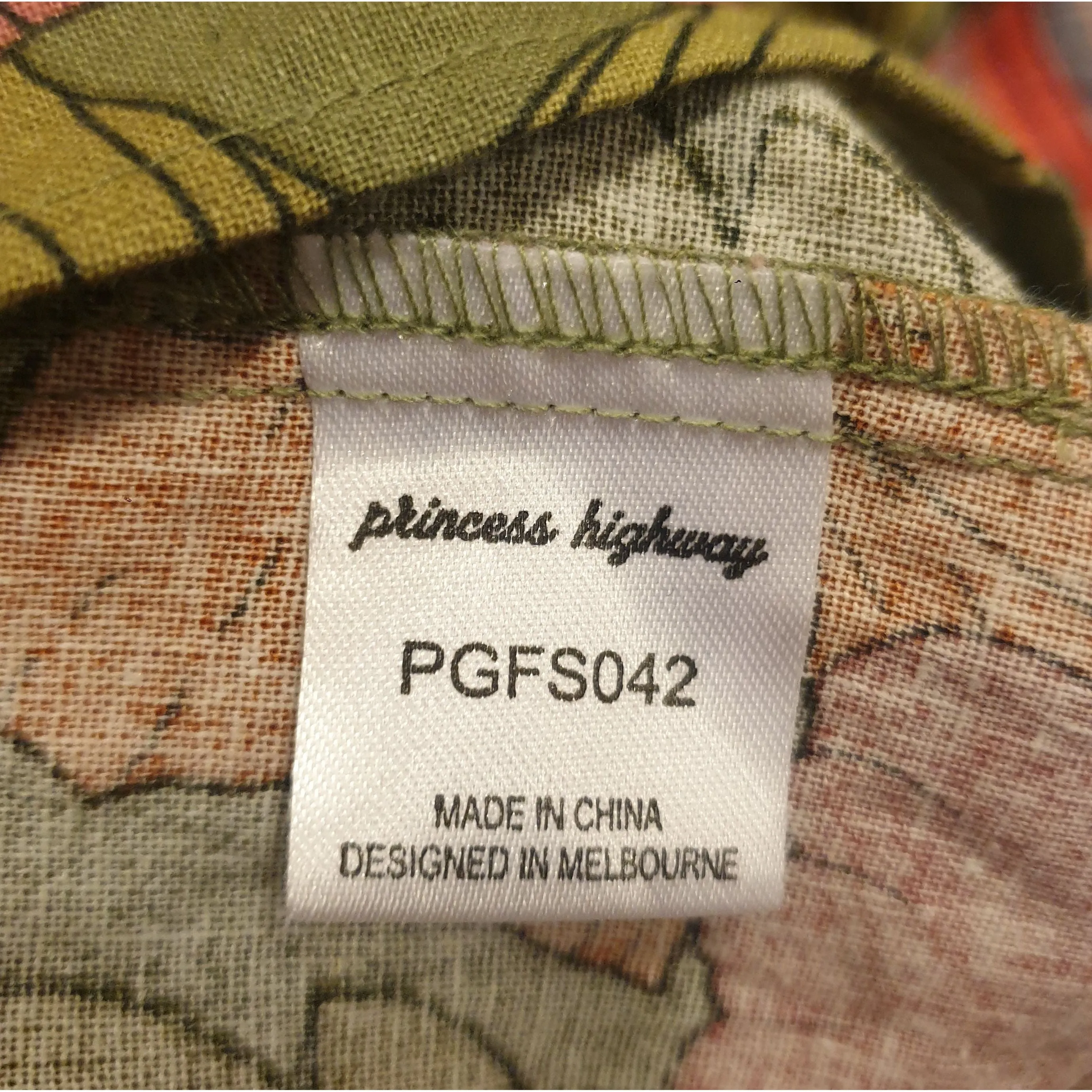 Princess Highway green floral long sleeve cropped shirt size 8