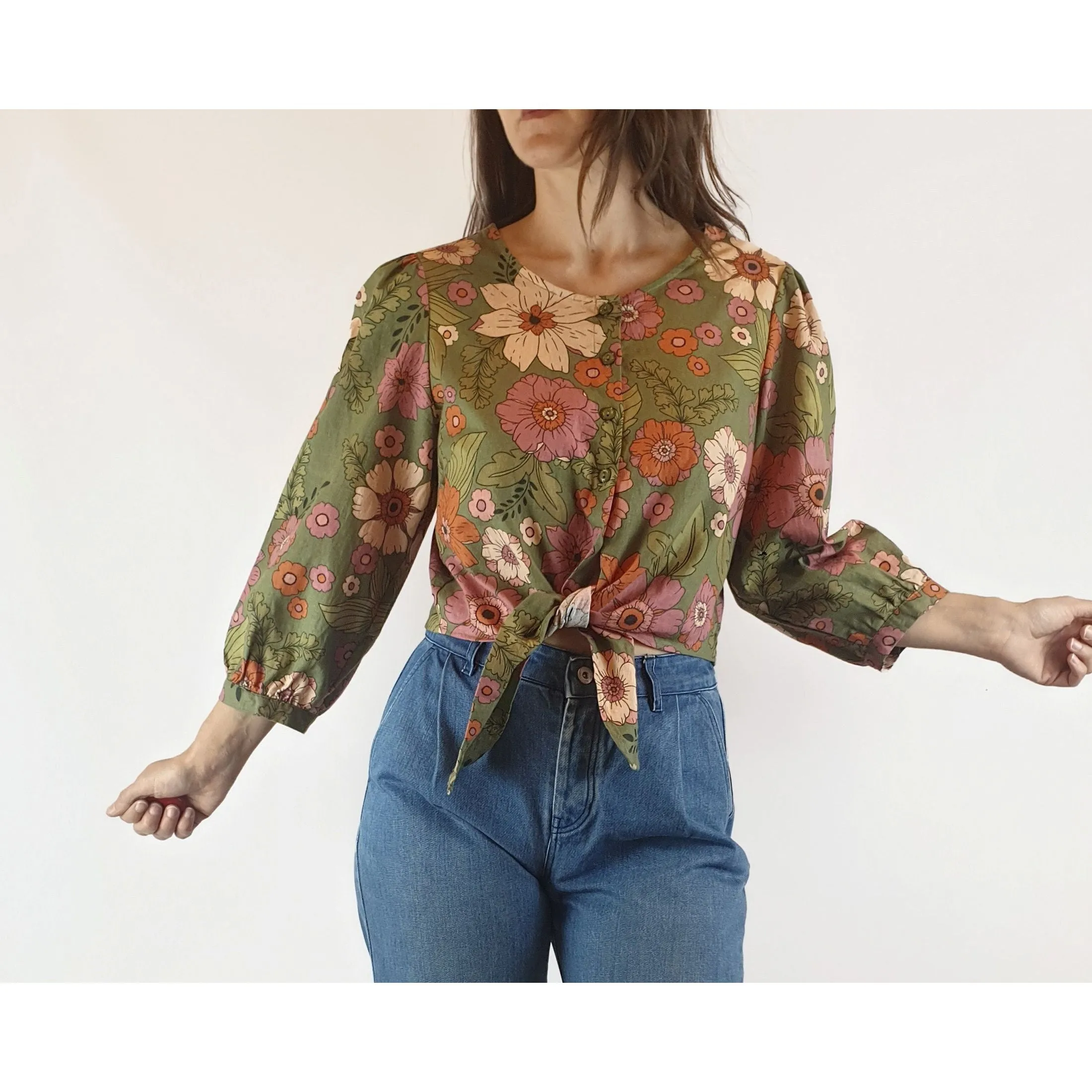 Princess Highway green floral long sleeve cropped shirt size 8