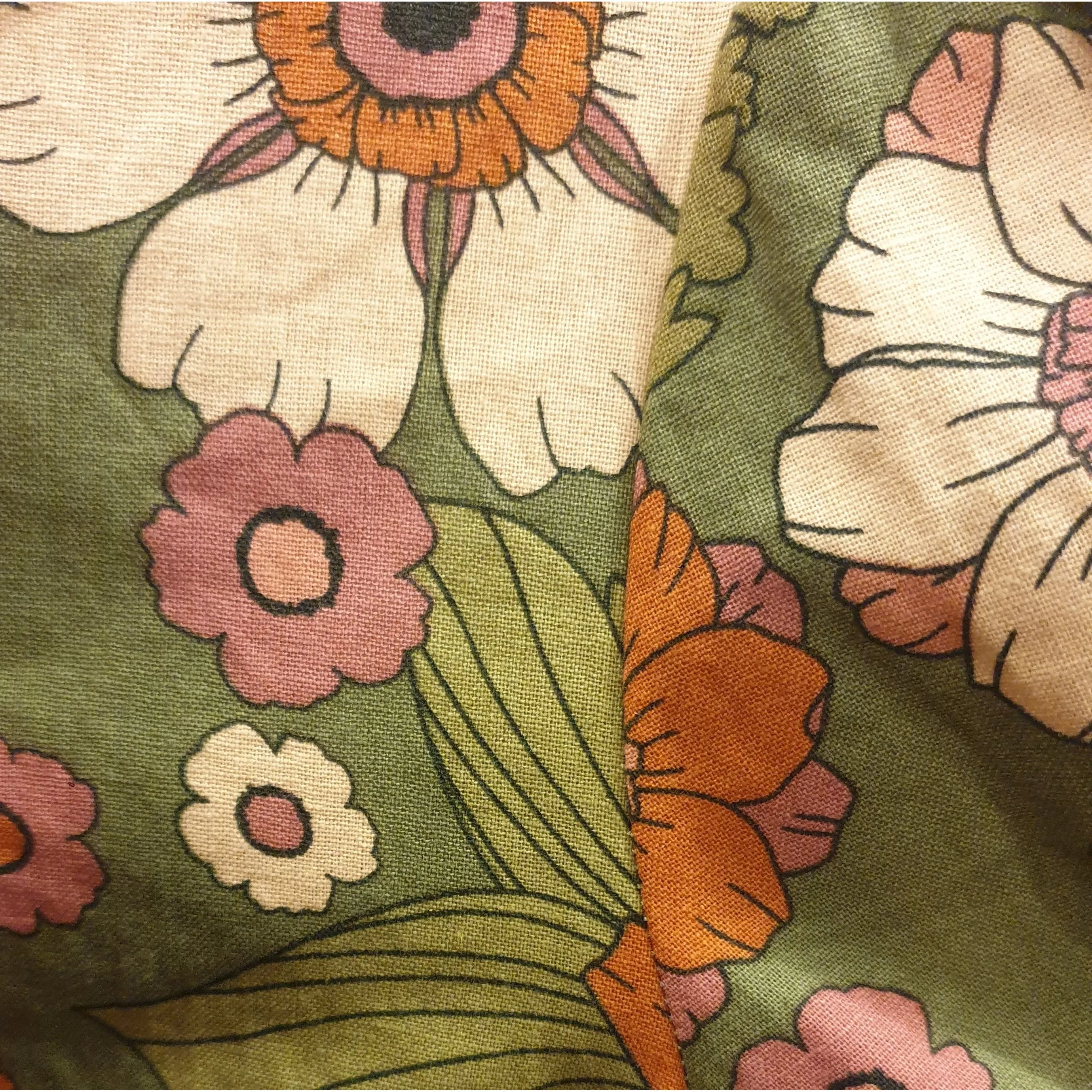 Princess Highway green floral long sleeve cropped shirt size 8