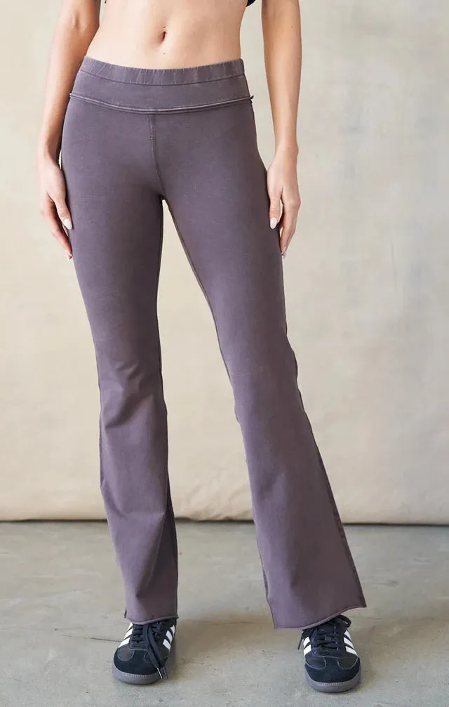 Raven Raw Edge Flare Yoga Pant