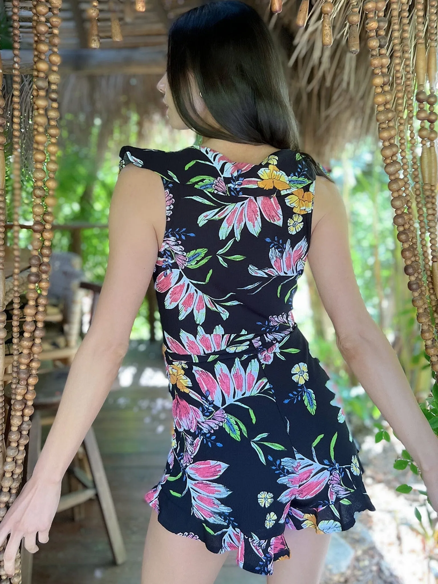 WOMEN'S SLEEVELESS FLORAL RUFFLE V-NECK ROMPER