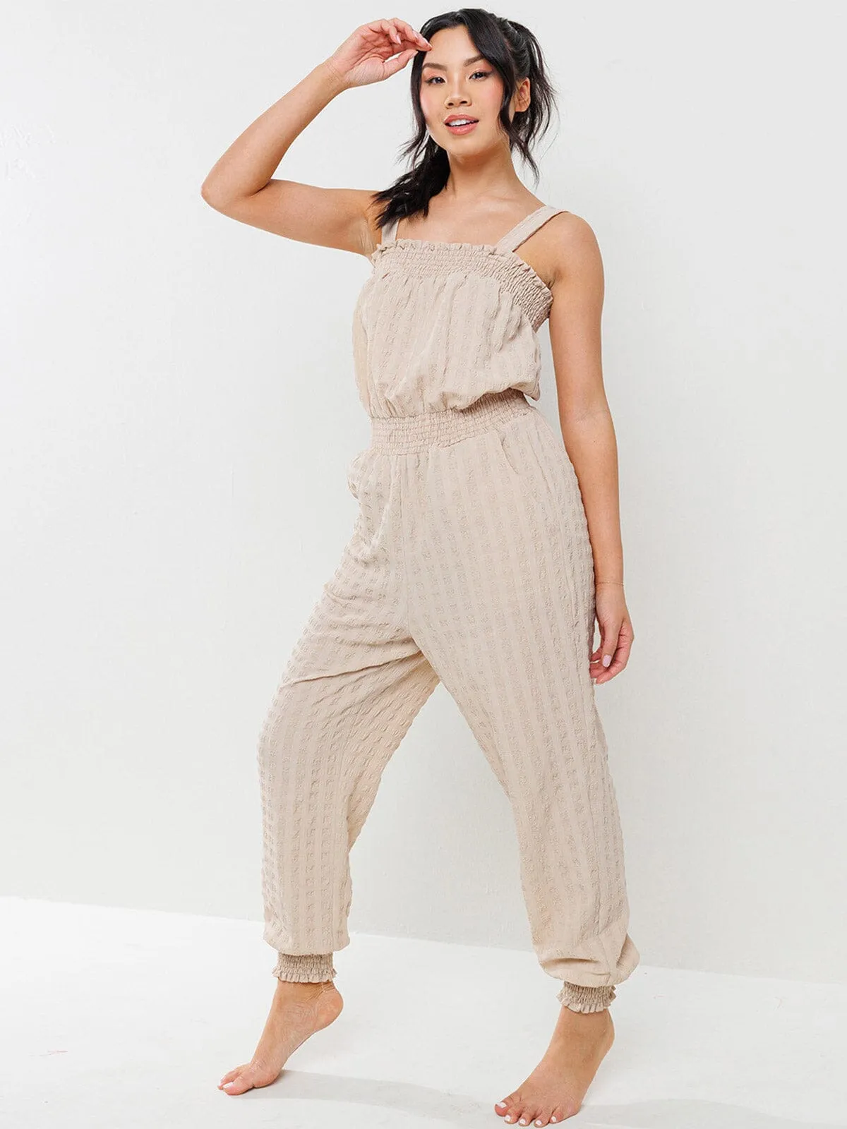 WOMEN'S SLEEVELESS SMOCK WAIST POCKETS JUMPSUIT