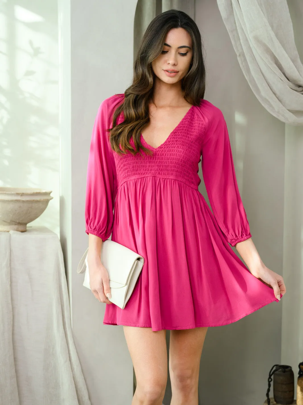 WOMEN'S V-NECK SMOCKING DETAIL MINI DRESS